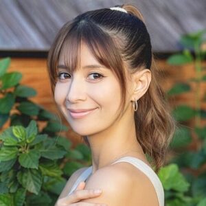 吉川ひなの