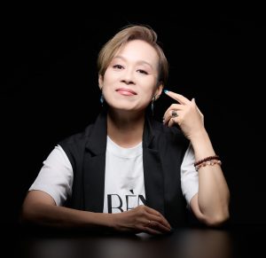 林 真弓子